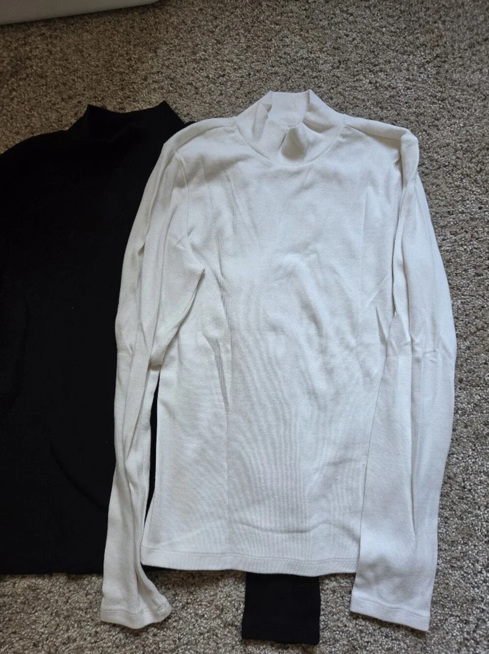 GAP White Ribbed Crewneck Top - Picture 3 of 3